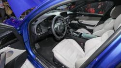 2018-kia-stinger-detroit-2017 (2).jpg