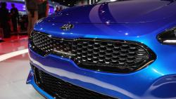 2018-kia-stinger-detroit-2017 (12).jpg