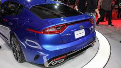 2018-kia-stinger-detroit-2017 (10).jpg